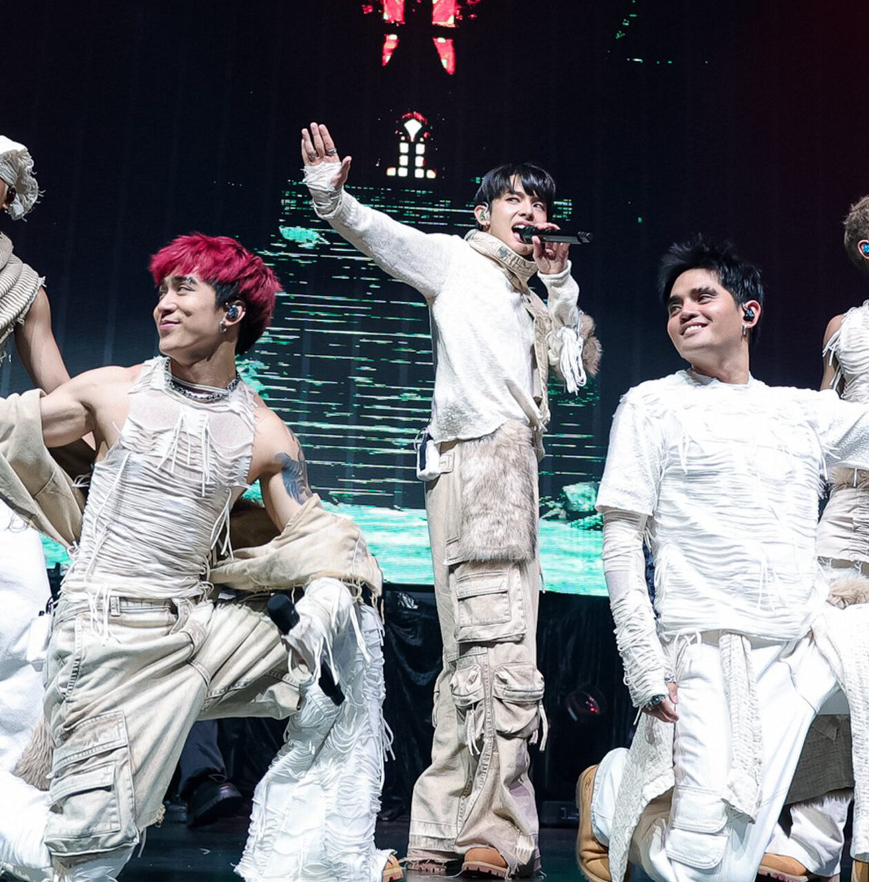 'Simula at Wakas' World Tour